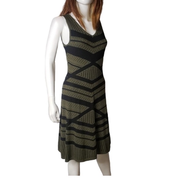 Mossimo Sleeveless Olive Green and Black Dress - Picture 3 of 5